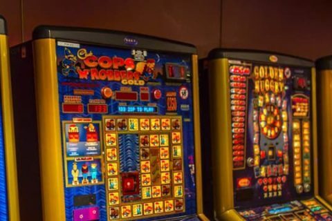 Endeavour Group finds itself on the hook for $1.35 million after failing to install the YourPlay software on some of its new pokies.